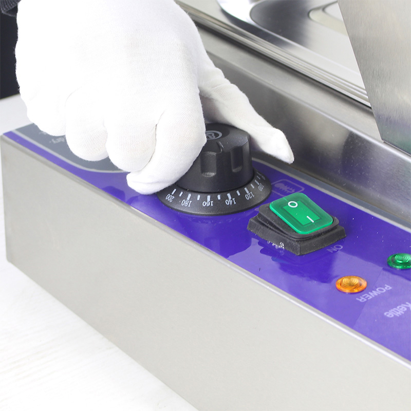 ماكينة باين ماري الكهربائية التجارية المصنوعة من الفولاذ المقاوم للصدأ مع واقي عطس من الزجاج المقسى