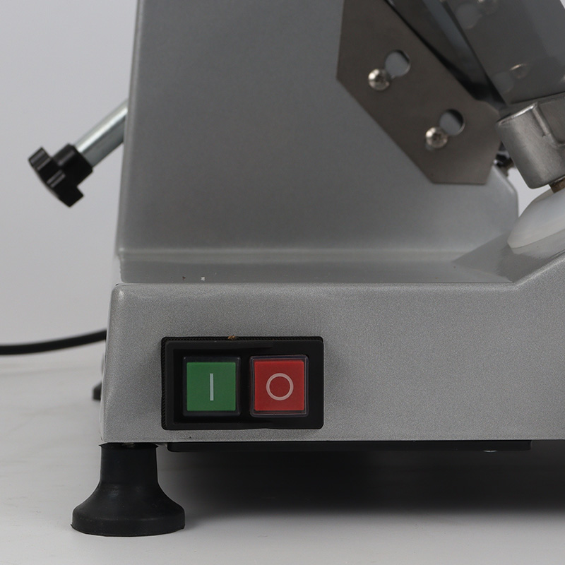 آلة تقطيع اللحوم للمطاعم التجارية المصنوعة من سبائك الألومنيوم المصبوبة والفولاذ المقاوم للصدأ المطلي بالجسم