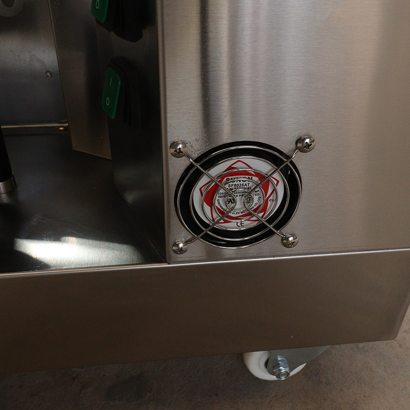 ماكينة شواء الدجاج الكهربائية للمطبخ التجاري المصنوعة من الفولاذ المقاوم للصدأ