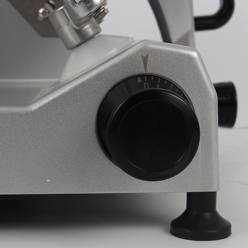 آلة تقطيع اللحوم للمطاعم التجارية من سبائك الألومنيوم المصبوبة والجسم مطلية بالفولاذ المقاوم للصدأ